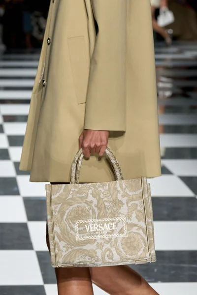 Look 6
